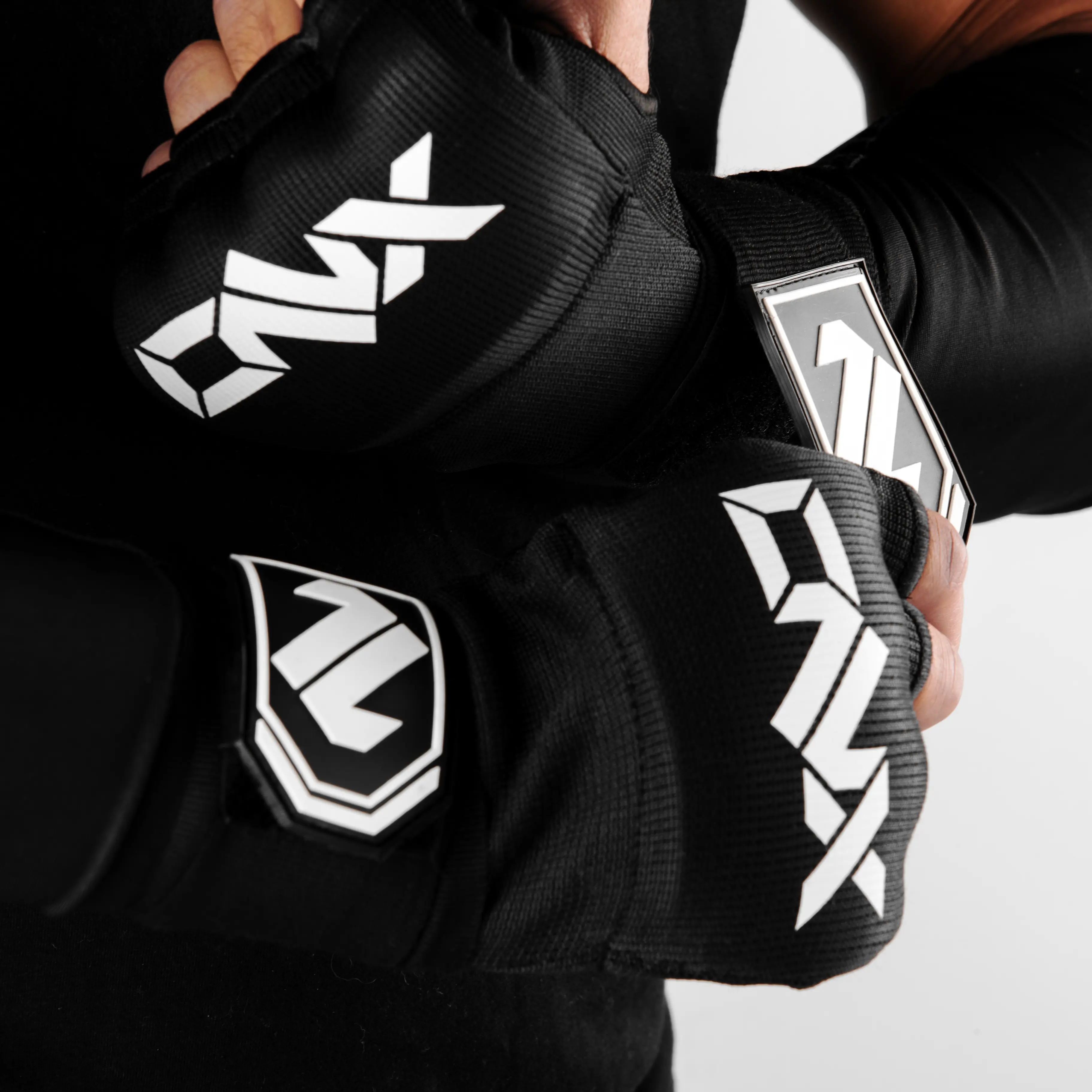 MMA Gel Hand Wraps With Sparguard I ONX Essentials - Image 4