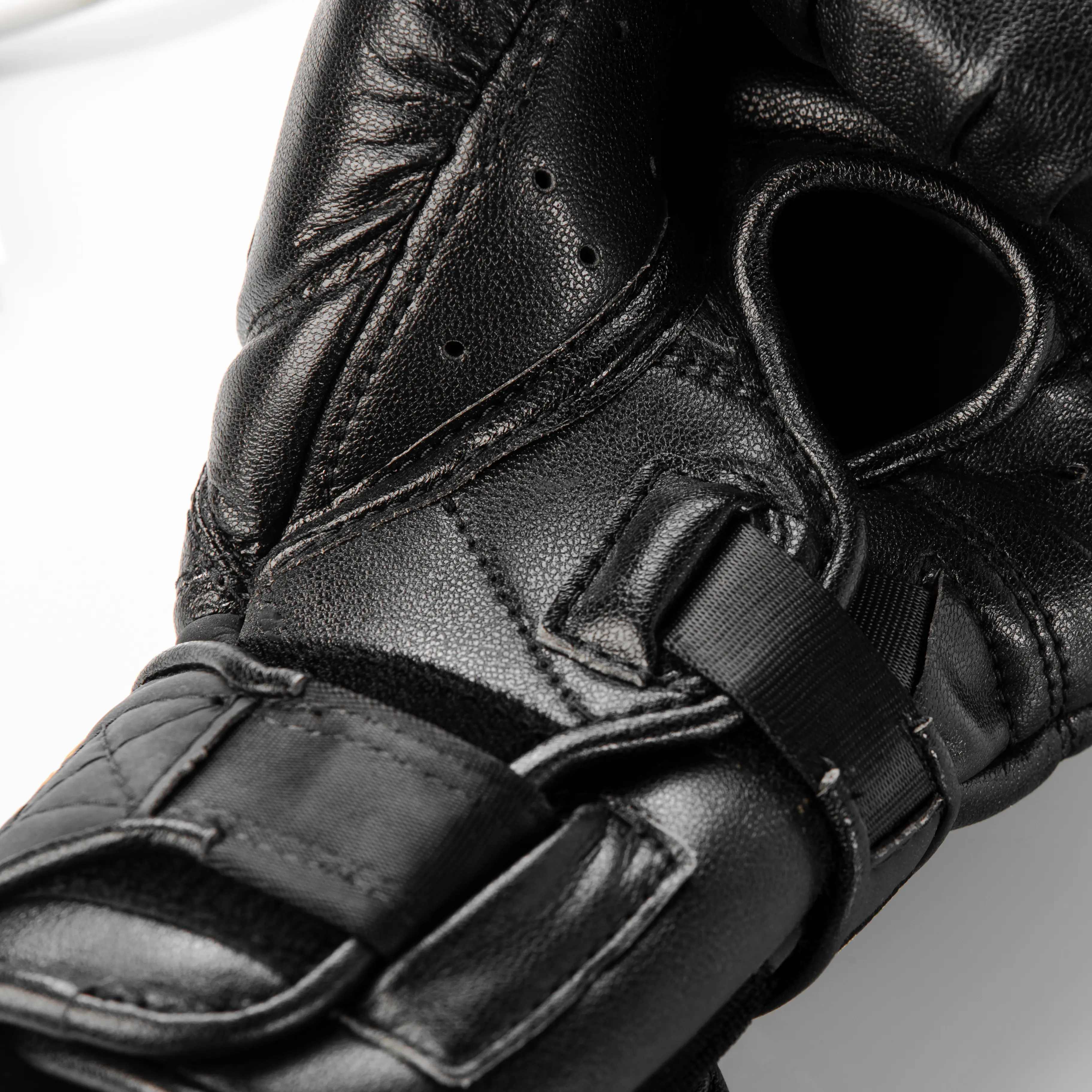 MMA Training Gloves—X4 (Velcro) | ONX Premium Line - Image 4